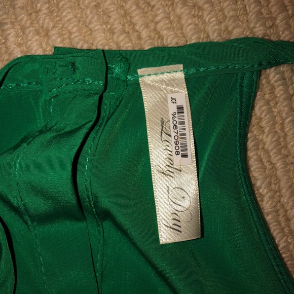 Green Top - Picture 3 of 3